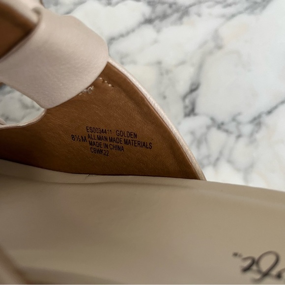 Eurosoft by Sofft Gianetta Golden Knot Sandal Comfy Shoes Off White Size 8.5 - Picture 2 of 9